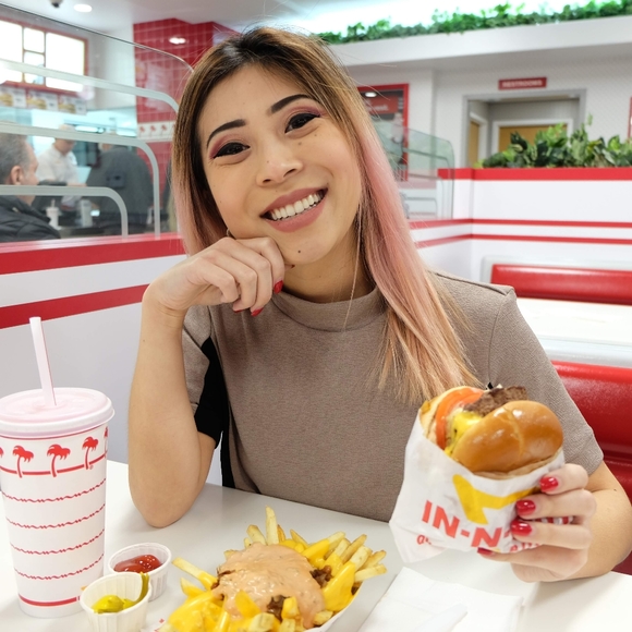 Meet your Posher, Nicola - Picture 3 of 6